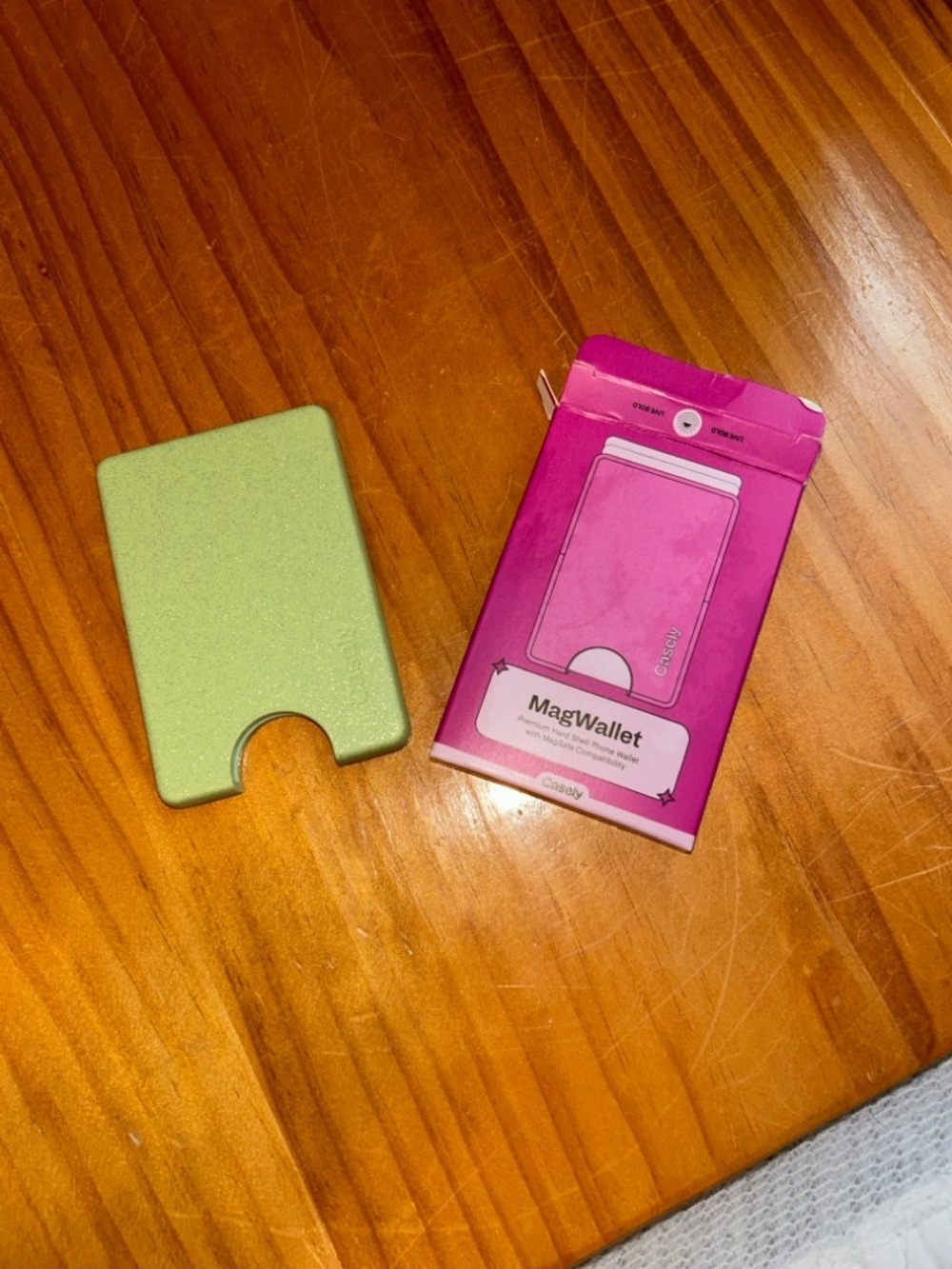 Casely MagSafe Wallet - Green